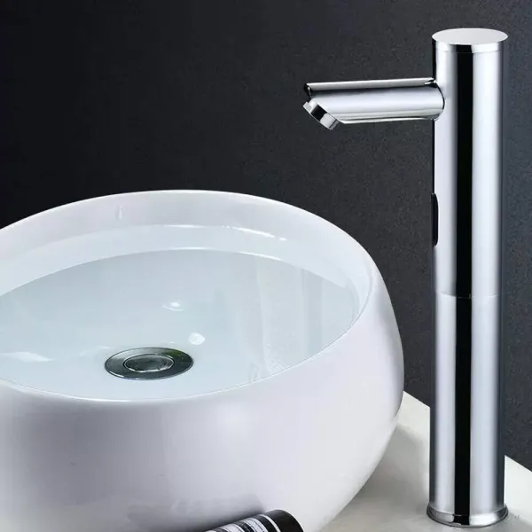 Automatická koupelnová baterie s infračerveným senzorem Moderní mosaz 32 cm pro hotely, nemocnice, nákupní centra Automatická koupelnová baterie s infračerveným senzorem Moderní mosaz 32 cm pro hotely, nemocnice, nákupní centra