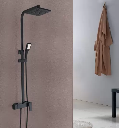Černý sprchový sloup do koupelny Kompletní sprchový set se sprchovou baterií a ruční sprchou Nastavitelná výška