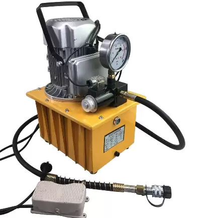 Poháněné hydraulické čerpadlo 700 bar 7 l s pedálovým ventilem 750 W