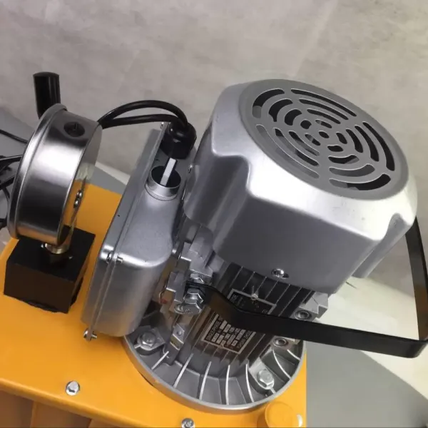 Elektrické hydraulické čerpadlo 750 W 0,6-5 l/min Elektrické hydraulické čerpadlo s ručním ventilem pro ovládání vratného oleje.