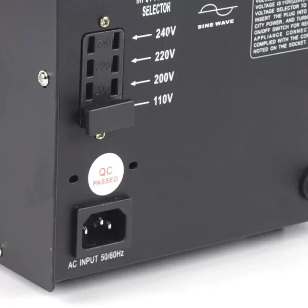 Měnič napětí 110V na USB 220V 3kW Maximální jmenovitý výkon 3000W Měnič napětí 110V na USB 220V 3kW Maximální jmenovitý výkon 3000W