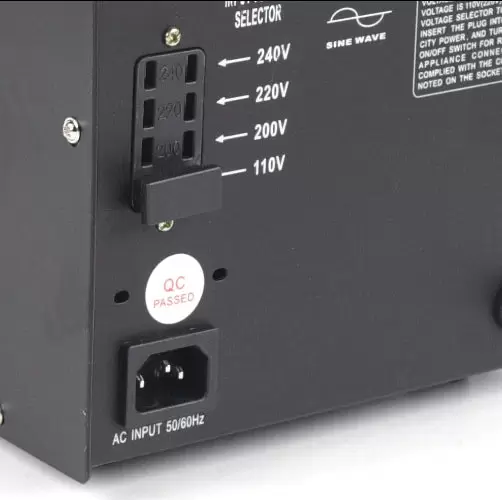 Měnič napětí 110V na USB 220V 3kW Maximální jmenovitý výkon 3000W