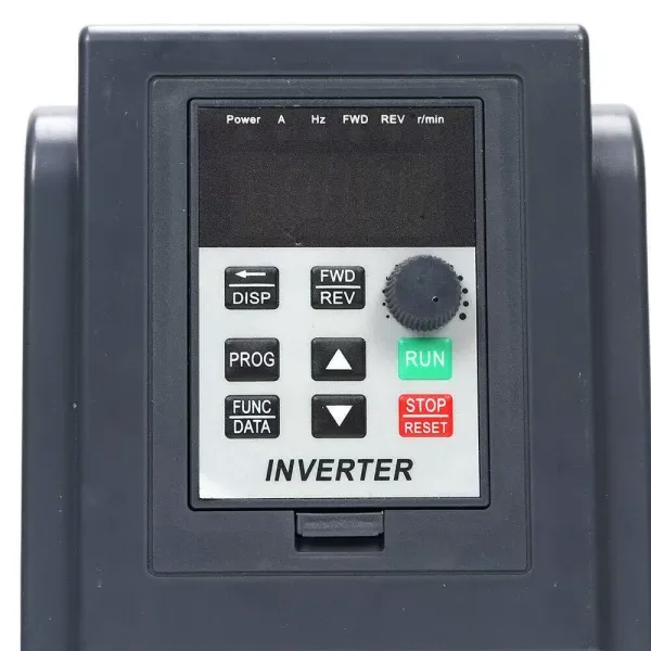 5A 220V AC frekvenční měnič VSD motor VFD měnič 0,75kW Regulátor otáček pro jednofázový motor 5A 220V AC frekvenční měnič VSD motor VFD měnič 0,75kW Regulátor otáček pro jednofázový motor