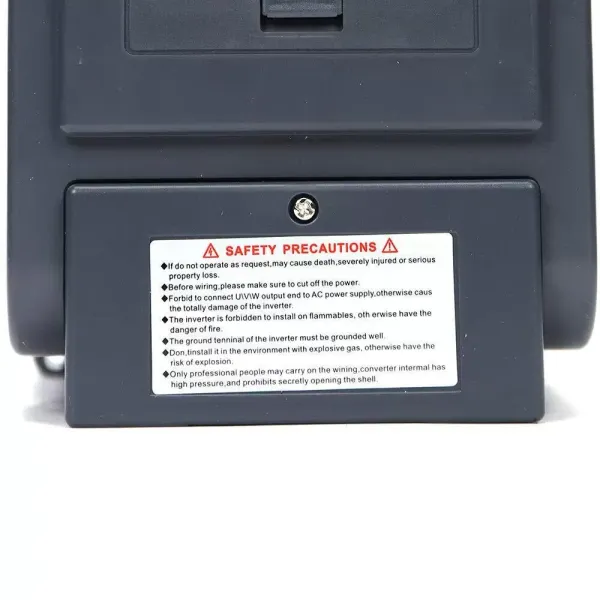 5A 220V AC frekvenční měnič VSD motor VFD měnič 0,75kW Regulátor otáček pro jednofázový motor 5A 220V AC frekvenční měnič VSD motor VFD měnič 0,75kW Regulátor otáček pro jednofázový motor