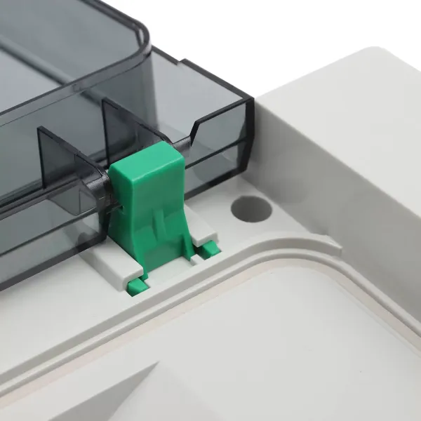 Solární propojovací krabice DC 500V 2 stringy 63A IP65 IK10 Vodotěsný kryt Ochrana proti osvětlení DC Jistič