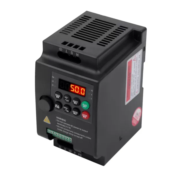 Mini VFD 380V Jednofázový/třífázový střídavý měnič Frekvenční měnič pro 2,2 kW třífázové motory